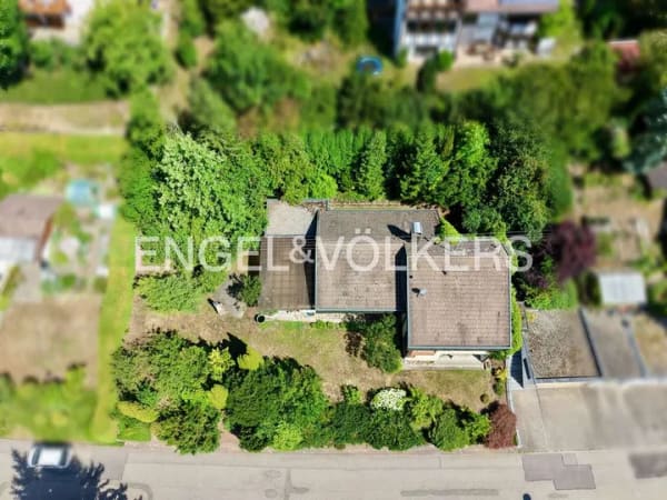 Immobilie in Epfendorf - Besonderes Wohnhaus mit großzügigem Grundstück und viel Potenzial - Bild 1