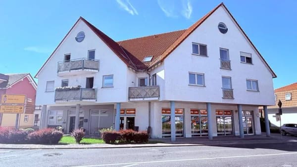 Immobilie in Dermbach - Schöne-großzügige 3-Zimmer-Wohnung mit Balkon im Herzen von Dermbach zu verkaufen - Bild 0