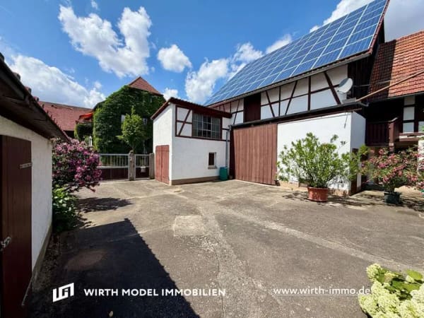Immobilie in Poppenhausen - Wohnhaus mit Hoffläche und Nebengebäuden in Kronungen - Bild 0