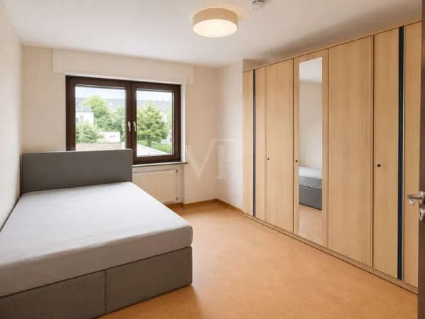 Immobilie in Oberursel - Großzügige 6-Zimmer-Wohnung mit Teilungsmöglichkeit in zwei Wohneinheiten in Oberursel Stadtmitte - Bild 3