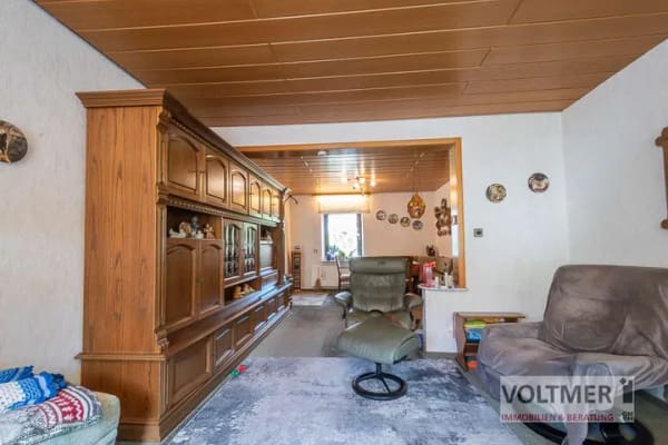 Immobilie in Schiffweiler - MEHRGENERATIONENHAUS - Zweifamilienhaus mit Garage und Garten in ruhiger Lage von Heiligenwald! - Bild 1
