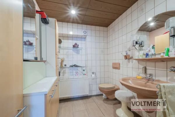 Immobilie in Schiffweiler - MEHRGENERATIONENHAUS - Zweifamilienhaus mit Garage und Garten in ruhiger Lage von Heiligenwald! - Bild 3