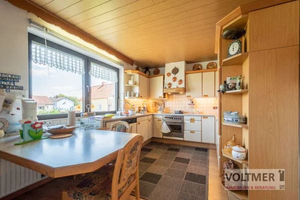 Immobilie in Schiffweiler - MEHRGENERATIONENHAUS - Zweifamilienhaus mit Garage und Garten in ruhiger Lage von Heiligenwald! - Bild 4