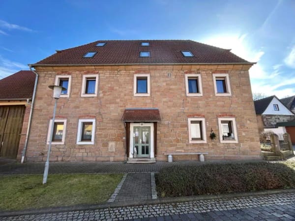 Immobilie in Nebra (Unstrut) - Einziehen & Wohlfühlen: Hochwertig saniertes Natursteinhaus mit Hof und viel Wohnfläche! - Bild 0