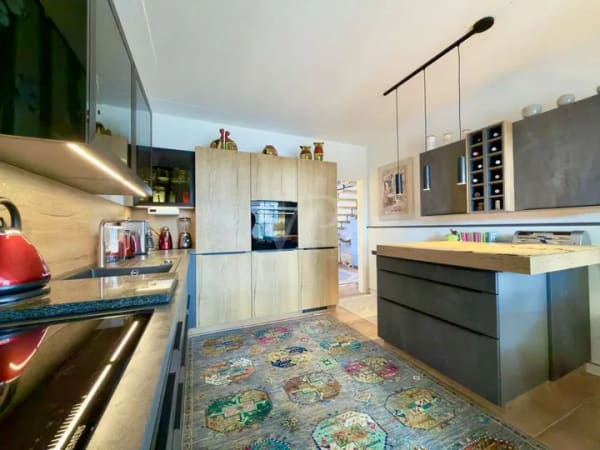 Immobilie in Lähden - Souveränes Wohnen in ruhiger Lage: Modernisiertes Einfamilienhaus mit hochwertiger Ausstattung - Bild 3