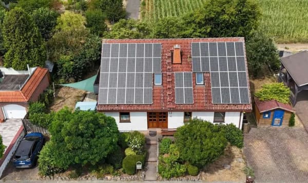 Immobilie in Wölfersheim - Wohnen, Vermieten oder Mehrgenerationenleben: Haus mit Einliegerwohnung & Feldblick - Bild 0