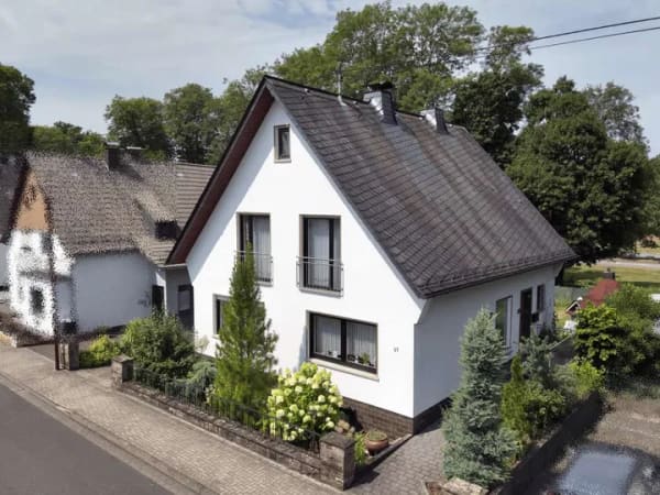 Immobilie in Dierdorf - Ein Zuhause mit Platz und Perspektive - gepflegtes Einfamilienhaus mit attraktivem Grundstück - Bild 0