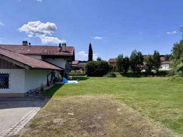 Immobilie in Bischofsmais - Zukunftssicher & einzigartig: Wohn- und Geschäftshaus auf 3.724 m² Grundstück - Bild 4