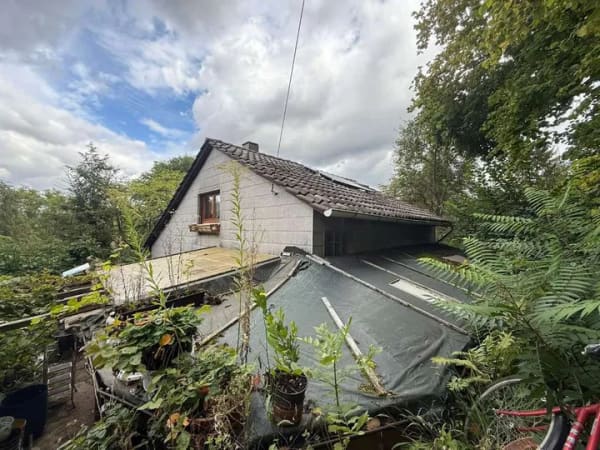 Immobilie in Weinstadt - ++Charmantes Wochenendhaus mit idyllischem Garten – Ihr persönlicher Rückzugsort im Grünen++ - Bild 1