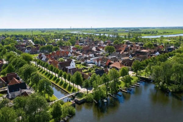 Immobilie in Friedrichstadt - Wo das Wasser den Alltag begleitet – Stadthaus mit Charakter - Bild 0