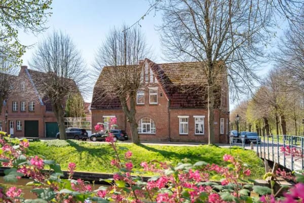 Immobilie in Friedrichstadt - Wo das Wasser den Alltag begleitet – Stadthaus mit Charakter - Bild 1