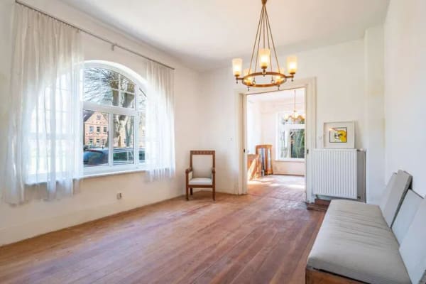 Immobilie in Friedrichstadt - Wo das Wasser den Alltag begleitet – Stadthaus mit Charakter - Bild 2