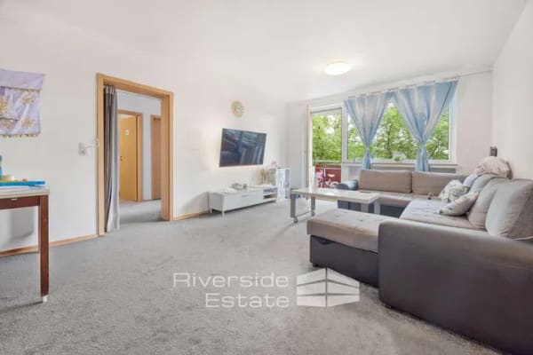 Immobilie in Hameln - Hastenbeck | Gepflegte 5-Zimmer-Wohnung mit Balkon - Ideal für Kapitalanleger - Bild 1