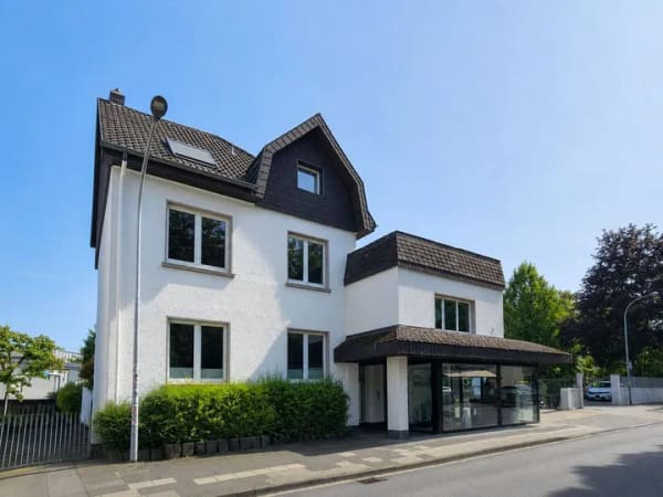 Immobilie in Königswinter - Attraktives und renoviertes Anlageobjekt! 6 Einheiten, stabiler Ertrag, Brutto-Rendite 5,30%! - Bild 0