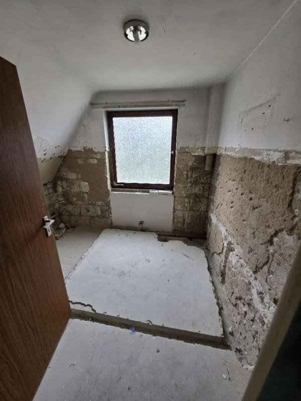 Immobilie in Kremperheide - Einfamilienhaus zum Selbstausbau, ca. 109 m² Wohnfläche, Keller und ca. 507 m² großes Grundstück. - Bild 3