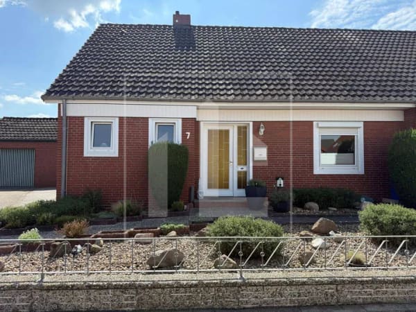 Immobilie in Hude (Oldenburg) - Großzügiges Einfamilienhaus mit flexibler Raumaufteilung, Anbau und viel Platz für die ganze Familie - Bild 3
