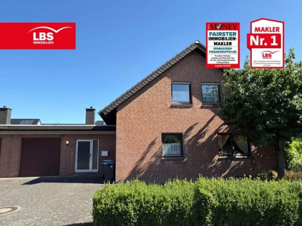 Immobilie in Bad Wünnenberg - Charmantes Einfamilienhaus in ruhiger Wohnlage - Bild 0