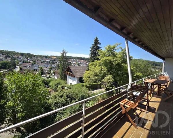 Immobilie in Ostelsheim - Familiendomizil in begehrter Südhanglage mit großzügigem Garten - Bild 4