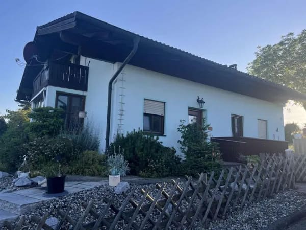Immobilie in Schnaitsee - Einfamilienhaus/Ferienhaus mit großem Grundstück - Bild 0