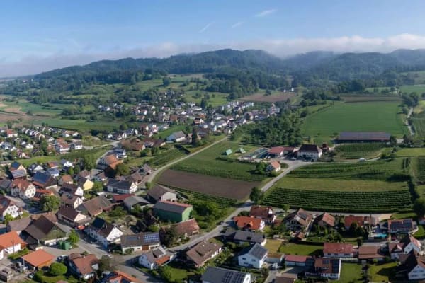 Immobilie in Frickingen - Bezugsfreies, vielseitig nutzbares 2-Fam.-Haus mit großem Garten in ruhiger Lage von Frickingen - Bild 4