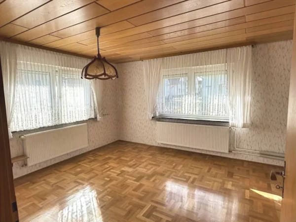 Immobilie in Stetten am kalten Markt - Gepflegtes Ein- bis Zweifamilienhaus mit Gartenhaus und Garage - perfekt für Familien - Bild 1