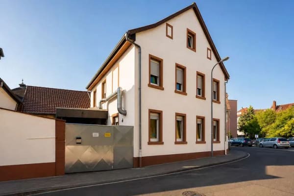 Immobilie in Neustadt an der Weinstraße - Wohn- und Geschäftshaus mit vermieteter Wohnung, etablierter Gaststätte und Ausbaupotenzial - Bild 2
