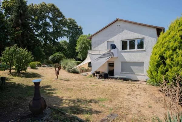 Immobilie in Bad Nauheim - Zweifamilienhaus mit schönem Garten in Randlage und frisch modernisiert! - Bild 1