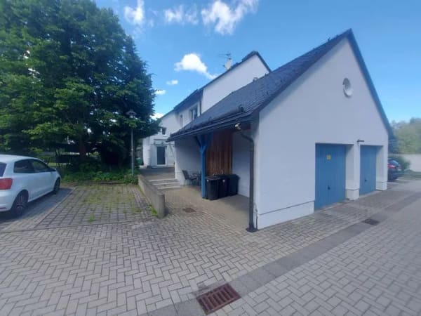 Immobilie in Muldenhammer - Wohnen & Vermieten – Gepflegtes 4-Einheiten-Haus mit Ferienwohnung, Doppelgarage und großem Garten - Bild 1