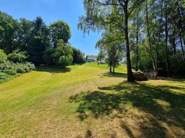 Immobilie in Künzing - "Weil Leben mehr als Wohnen ist" 
Familienoase in begehrter Lage, viel Platz, sonnig und bezahlbar! - Bild 1