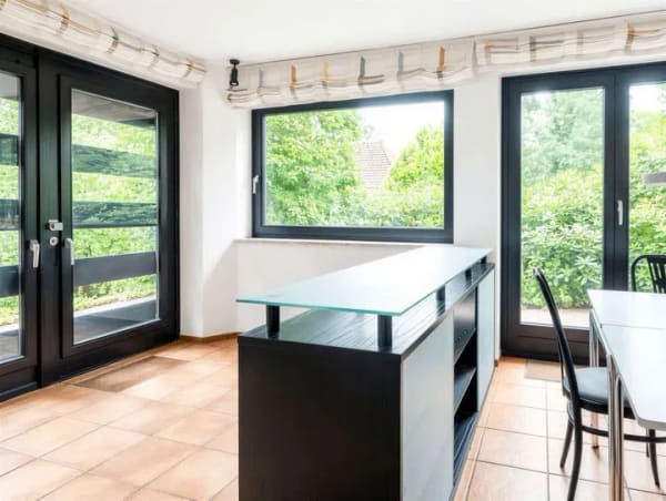 Immobilie in Aumühle - Achitektonisch hochwertige Doppelhaushälfte mit Split-Level in Dassendorfs begehrter Waldsiedlung - Bild 3