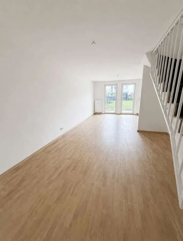 Immobilie in Michendorf - Exklusive Maisonettewohnung I Reihenhaus I Terrasse I Garten I 3 Balkone I Tiefgarage I Stellplatz - Bild 2