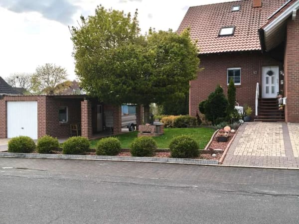 Immobilie in Neuental - Traumhaftes Ambiente mit Stil: Provisionsfreies Einfamilienhaus mit Einliegerwohnung  - Bild 1