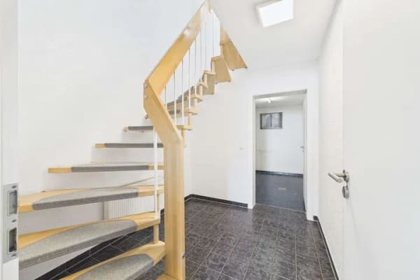 Immobilie in Frickenhausen - Einziehen und wohlfühlen – Reihenmittelhaus in ruhiger Lage in Tischardt - Bild 2