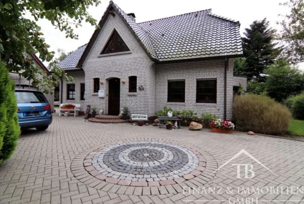 Immobilie in Rechtsupweg - Rechtsupweg: Einfamilienhaus mit Nebengebäude, separatem Baugrundstück und Tierhaltungsmöglichkeit - Bild 1