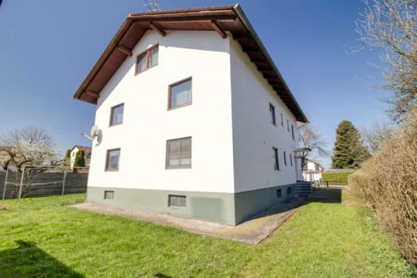 Immobilie in Großkarolinenfeld - Bieterverfahren! Zweifamilienhaus mit Ausbaureserven in ruhiger und attraktiver Lage - Bild 0