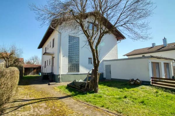 Immobilie in Großkarolinenfeld - Bieterverfahren! Zweifamilienhaus mit Ausbaureserven in ruhiger und attraktiver Lage - Bild 2
