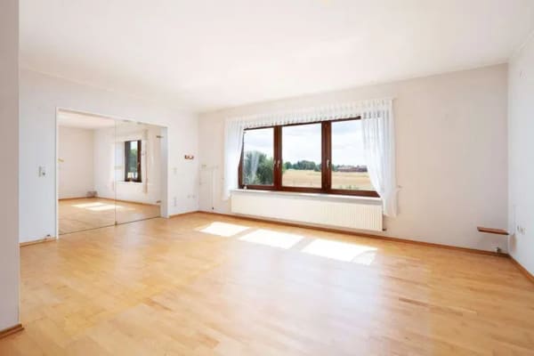 Immobilie in Affinghausen - Freistehendes Einfamilienhaus auf großzügigem Grundstück & Garage - ideal für Familien - Bild 1