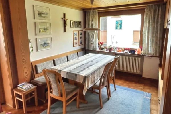 Immobilie in Wehingen - Repräsentatives Wohnhaus in sonnenverwöhnter Aussichtslage von Wehingen - Bild 3