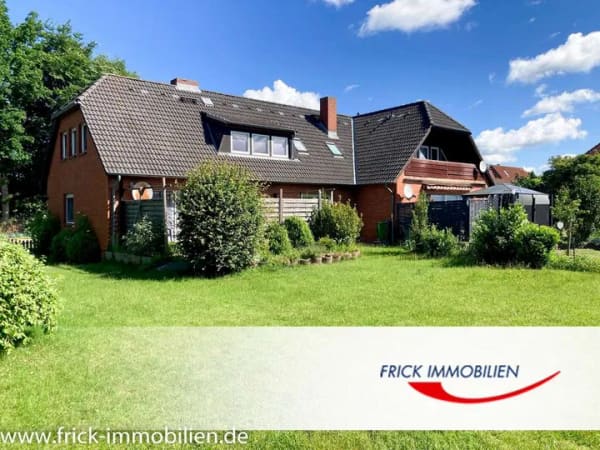 Immobilie in Oldenburg in Holstein - Mehrfamilienhaus (3 Wohneinheiten) + Bauplatz - Bild 0