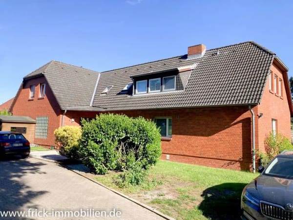 Immobilie in Oldenburg in Holstein - Mehrfamilienhaus (3 Wohneinheiten) + Bauplatz - Bild 2