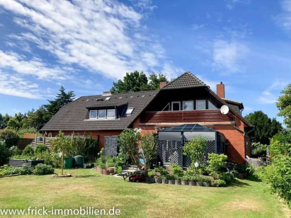 Immobilie in Oldenburg in Holstein - Mehrfamilienhaus (3 Wohneinheiten) + Bauplatz - Bild 3