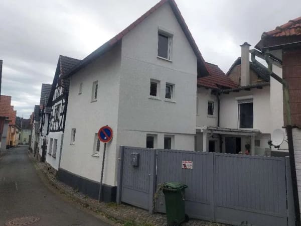 Immobilie in Lich - LICH-MUSCHENHEIM: Schönes ausbaufähiges 4-5 Zimmer-Fachwerk-Haus - Bild 0