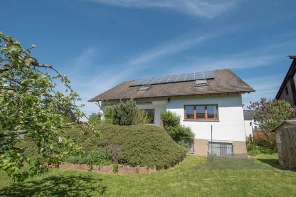 Immobilie in Kelkheim - Provisionsfrei: Attraktives Zweifamilienhaus mit Garten in ruhiger Lage von Kelkheim - Bild 0