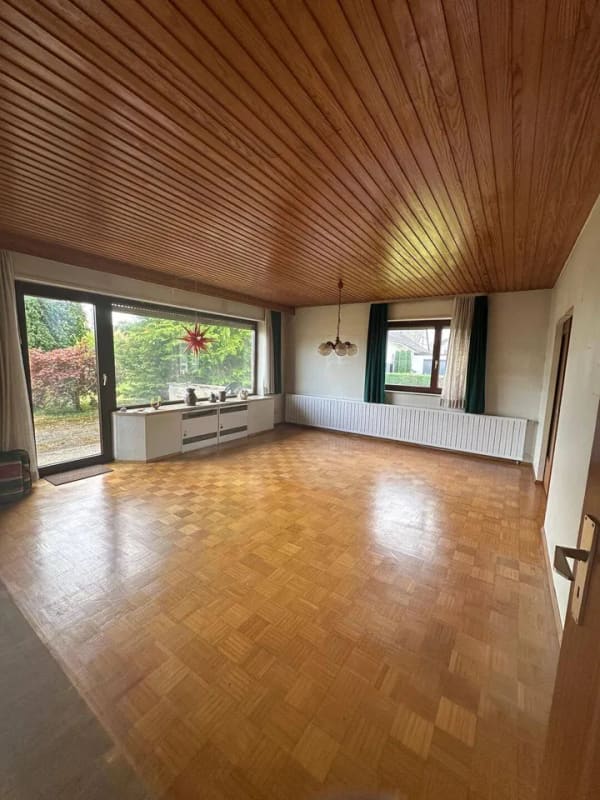 Immobilie in Bernstadt - Freistehendes 1-FH mit großzügigem Grundstück in Bernstadt - bei Ulm - Bild 3