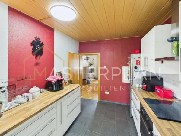 Immobilie in Überherrn - Unterfelsberg: Freistehendes Dreifamilienhaus mit 2 Garagen - Bild 4