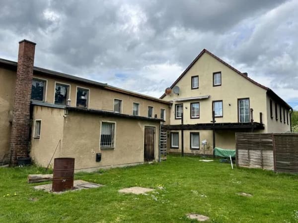 Immobilie in Seifhennersdorf - Großzügiges Zweifamilienhaus mit Werkstatt - Bild 0