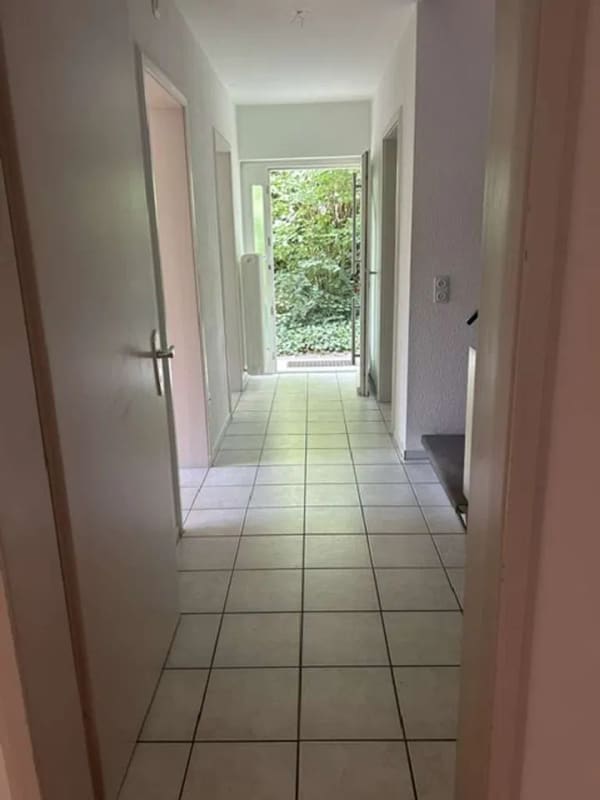 Immobilie in Eningen unter Achalm - Lichtdurchflutetes Familienglück: einladende DHH mit Wohnfühlgarantie, bezugsfrei, Eningen u.A. - Bild 1