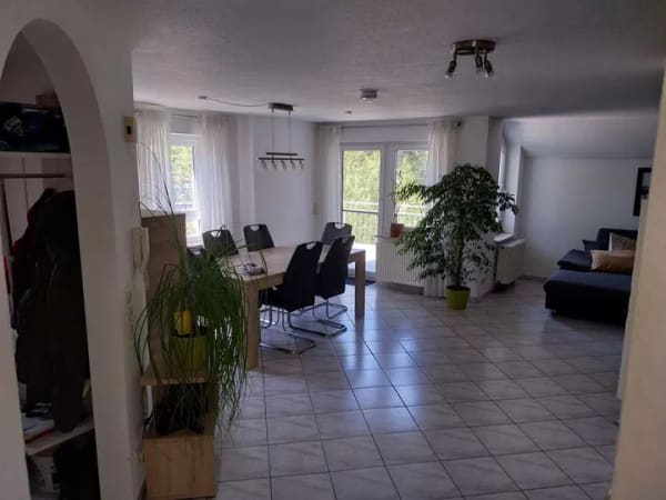 Immobilie in Weissach im Tal - Schöne 3-Zimmer-Maisonette-Wohnung mit Balkon in Weissach im Tal - Bild 2