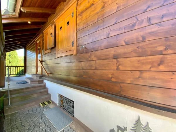 Immobilie in Neuheilenbach - Außergewöhnliches Einfamilienhaus im klassischen Tirolia Blockhausstil - Naturnahes Wohnen auf 1.346 m2 Traumgrundstück. Dieses Holzblockhaus vereint  - Bild 4