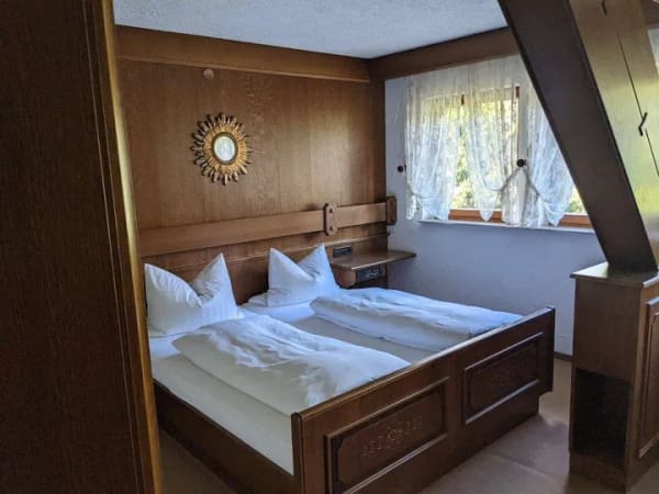 Immobilie in Bad Rippoldsau-Schapbach - Atelier, Veranstaltungen, Großfamilie, Tagesstätte, Schulungen, bed and breakfast,  u.v.m. - Bild 2